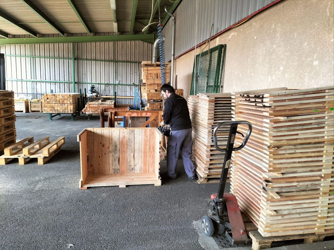 LES ATELIERS ONDAINE (ESAT), 42500 Le Chambon-Feugerolles (Loire)